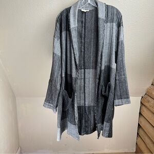 EILEEN FISHER Black/White/Gray Color-block Woven Organic Cotton Jacket. L/Xl